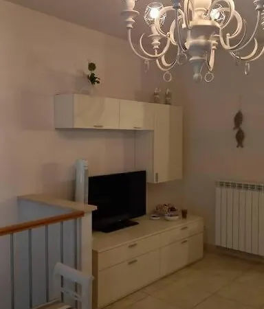 Apartment R.e.d. House Tirrenia